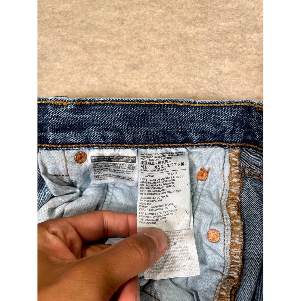 Levi's 501 Authentic Original Fit Jeans Mens 32x30 Blue Denim Cotton Button‎ Fly - Picture 4 of 16
